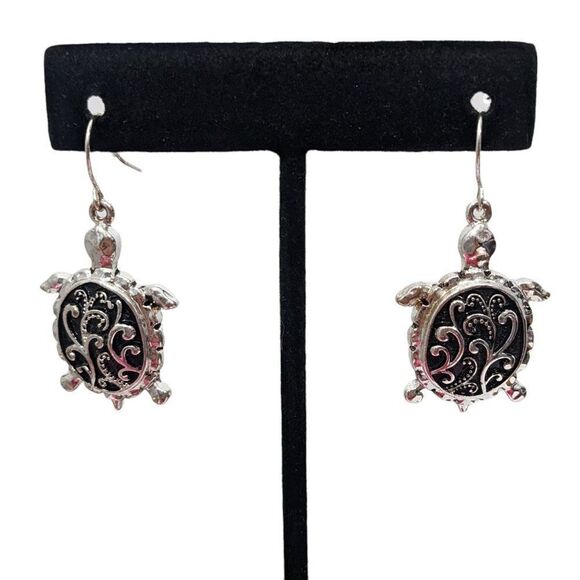 Turtle Earrings 3 Pairs of Earrings Silver-Tone Beaded Earrings Dangle Earrings - Picture 3 of 6